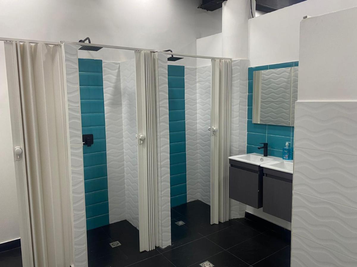 Hotel Hostal Caps San Diego Медельин Экстерьер фото